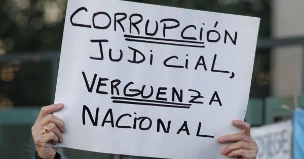 Van 2,835 amparos del poder Judicial contra Ley de Remuneraciones